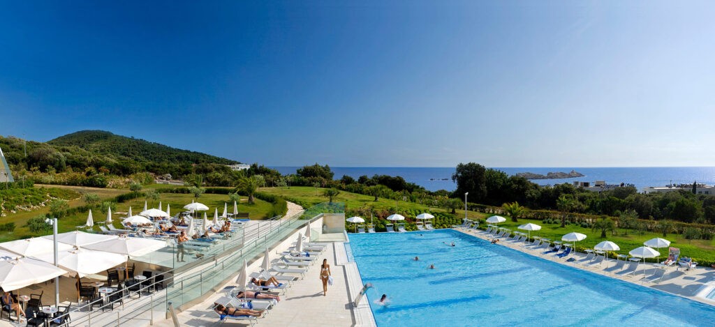 valamar-lacroma-hotel-pool-overview-XL