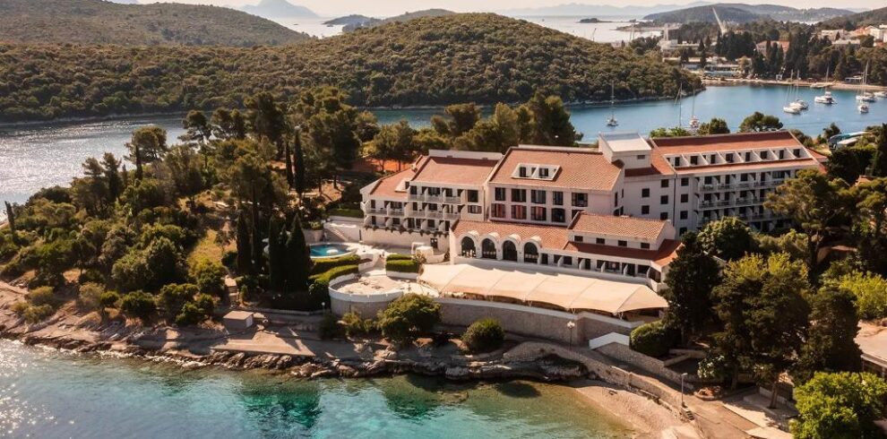 YOUNIQUE LIBURNA KORCULA